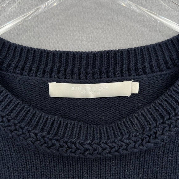 ONE GREY DAY Sweater Womens Small Navy White Crew neck Pullover Stripe Accent - Picture 8 of 9